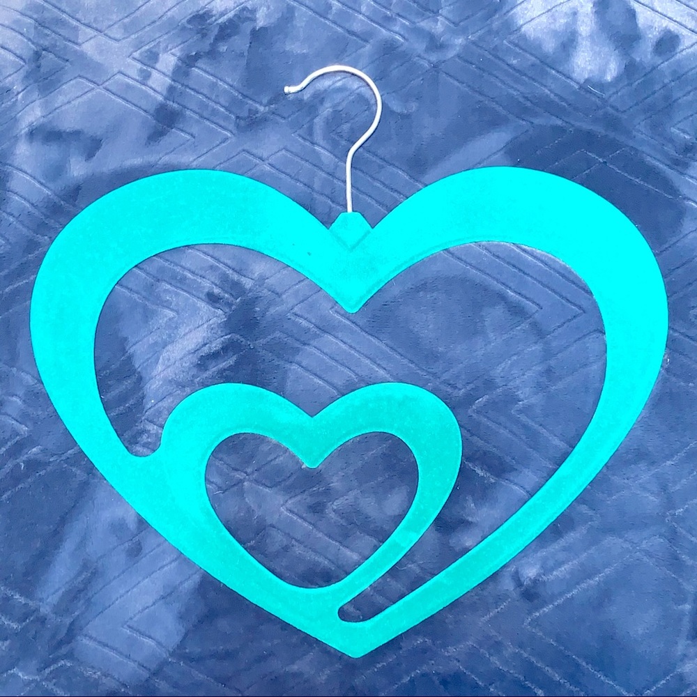 HEART SCARF hanger